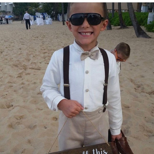 Traje de niño para boda. Lino crudo con pantalón piedra. Tirantes (por separado) y pajarita. Ropa vestir niños, cumpleaños, eventos, pajes.