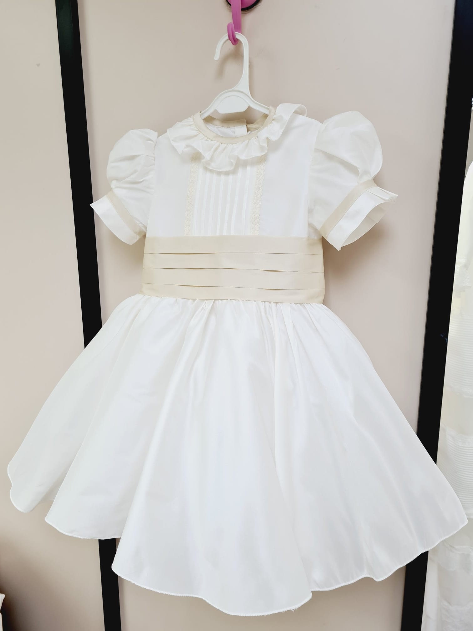 Flower girl dress Pippas Middelton wedding dress style. Royal wedding girl dresses. Ivory silk with beige sash. Big bow.Cute girl dress