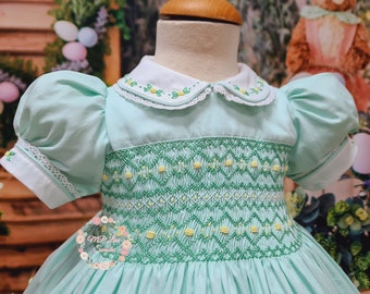 Smocking dress handmade in Spain, high quality baby smocked dress. Front and back smocked dresses, mint luxury cotton satin.