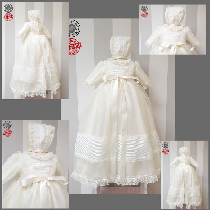 Peut inclure: Une robe de bapt&ecirc;me blanche avec un ruban en satin et une bordure en dentelle. La robe est assortie d'un bonnet pliss&eacute;. La robe est fabriqu&eacute;e en Espagne.