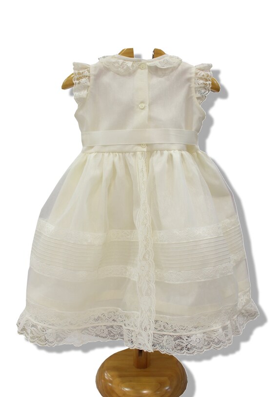 Vestido de bautizo para niña de organza marfil con puntillas - Etsy España Vestido de bautizo para niña de organza marfil con puntillas - Etsy España
