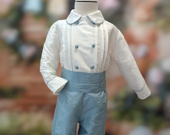 Ring bearer outfit Pippa Middleton style. White shirt, french blue shorts. Double-breasted. Capri shorts style. Bu measurements. Spanish