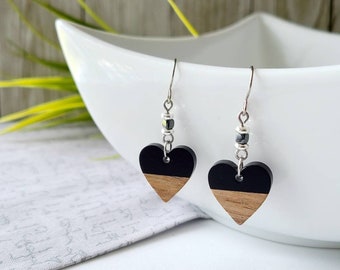 Walnut wood earrings-handmade jewelry in Quebec-gift woman-handmade gift
