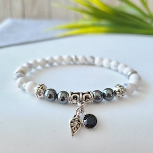 Bracelet Howlite, hématite breloque en cristal noire, fait main au Québec pierres semi-précieuse, cadeau femme, bracelet délicat