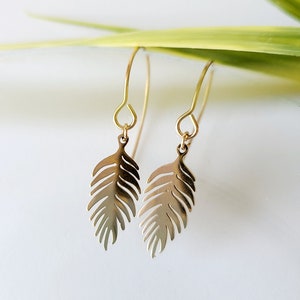 Stainless steel earring-handmade gift-made in Quebec-gift woman-gift girl- gold leaf