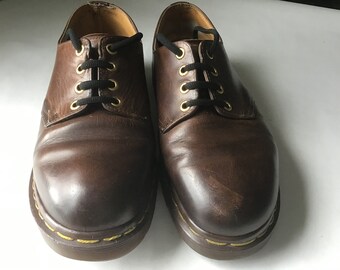 dr martens low brown