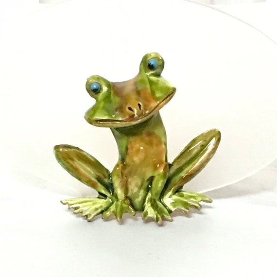 Vintage Enamel Cute Frog Brooch - image 2