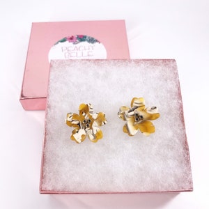 SALE** Multi Blossom Resin Earrings, trendy earrings, acrylic earrings, statement earrings, flower earrings