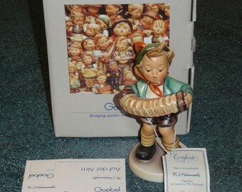 Luckey's Hummel Figurines & Plates　sb3 Luckey's Hummel FIGURINES AND PLATES ID PRICE Reference