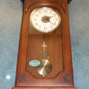 Vintage Howard Miller Clock - Etsy