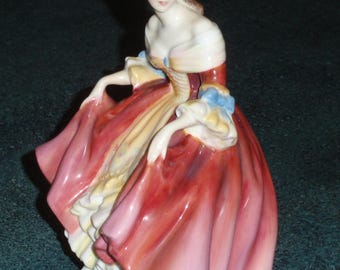 ロイヤルドルトン 1957年 サザンベル HN 2229 フィギュア ボーン