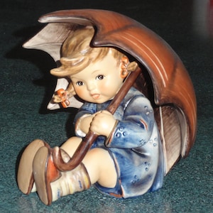 The &quot;Umbrella Girl&quot; Goebel Hummel Figurine #152/0 B TMK5 - Cute Collectible Makes A Great Gift For Mother&#39;s Day Or Birthday!