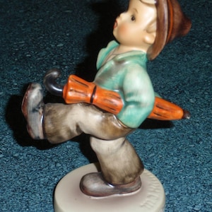 The "Happy Traveler" Goebel Hummel Figurine #109/0 TMK5 - Birthday Present Or Christmas Gift!