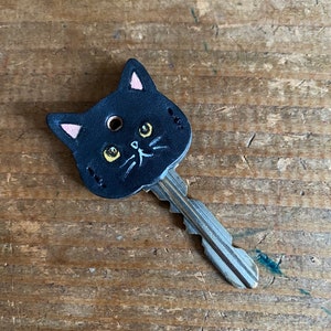 Custom made cat key cover small