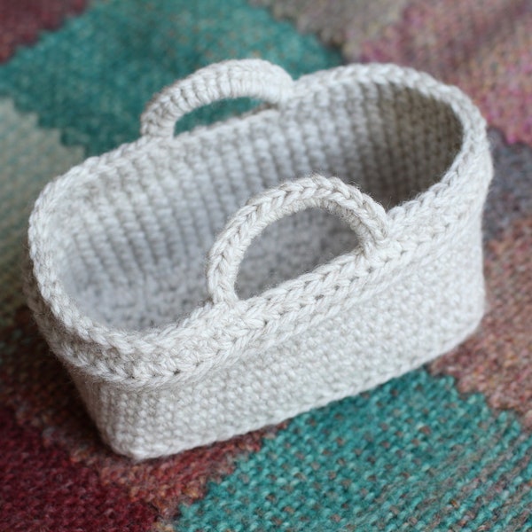 Lily's Bassinet Pattern - PDF - Crochet Pattern - Small Basket - Little Doll Bed