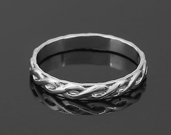 Sterling Silver Intertwined Ring