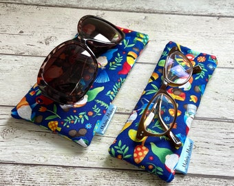 Gardening Gnomes Glasses Case, Unique Sunglasses Pouch, Cushioned Specs Bag, Outdoor Accessories, Summer Gift for Her