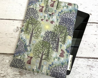 Sage Woods Kindle Case, Countryside Animal eReader Sleeve, Travel Oasis, Voyage, Fire HD, Paperwhite Cover. Hare Hedgehog Tablet Pouch