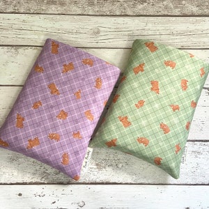 Highland Cow Book Buddy, Celtic Book Sleeve, Sage Green Heather Purple Protective Book Cover, Tartan Reader Gift, Scottish Cattle Bag