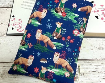 Festive Foxes Book Sleeve, Paperback or Hardback Book Pouch, Woodland Christmas Reader Gift, Bookish Accessories, Winter Fox Book Buddy