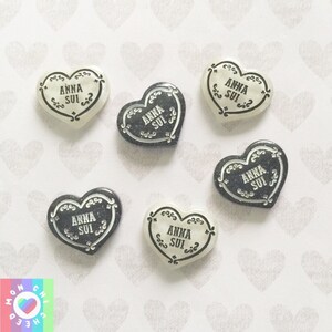Heart DesignerResin Cabochons- 6 pcs 23mm