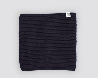 Neck warmer black knitted acrylic tube in Montreal