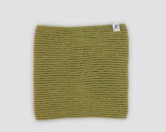 Knitted acrylic matcha tube neck warmer in Montreal