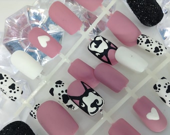 pug / pug uñas de perro / uñas amante del perro / prensa en uñas de brillo / pegamento en las uñas / rescate no comprar / uñas desnudas / uñas de la pata / es una vida de pug