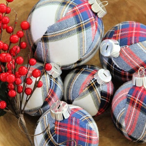 Plaid Christmas Ornaments: Fabric Tree Decor