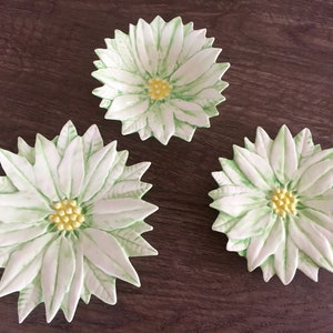 VAISELLES DE NOL POINSETTIA vintage, 1979 Duncan Enterprises lot de 3 plats poinsettia de service, plats en céramique d&#39;art, service de décoration de Noël