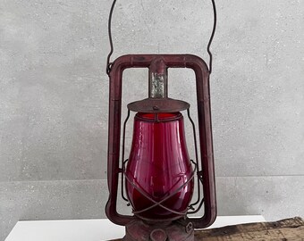 Vintage DIETZ MONARCH RED Globe Lantern, Barn Railroad Vintage DIETZ MONARCH RED Globe Lantern, Barn Railroad