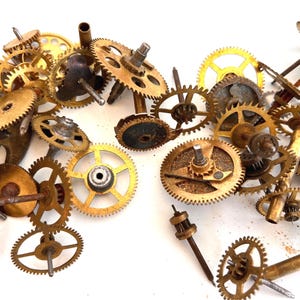 Vintage Clock Gears Grab Bag, Steampunk Parts, Brass Watch Mechanisms, DIY Craft Lot
