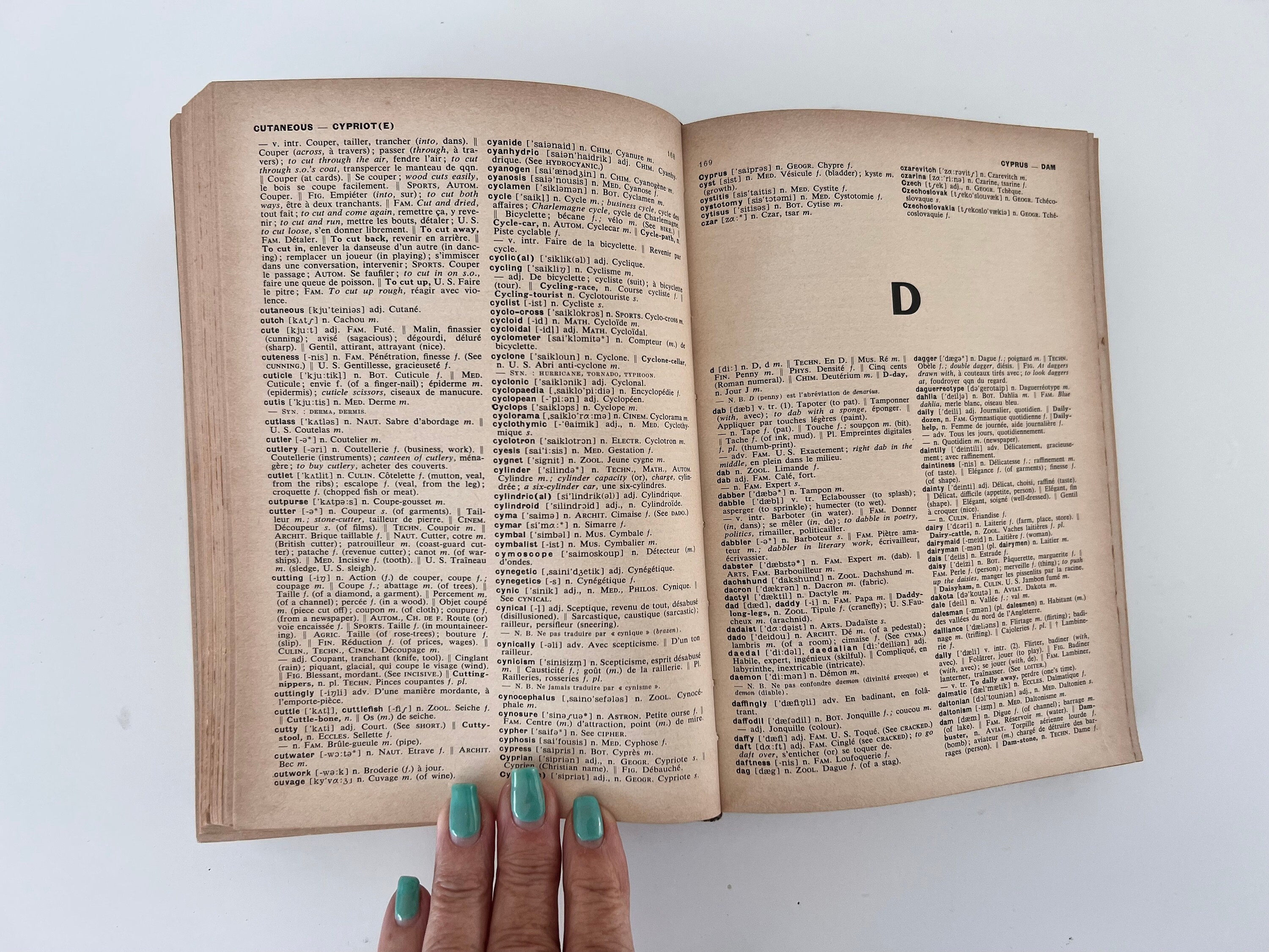Vintage 1960 LAROUSSE DICTIONARY, French / English & English