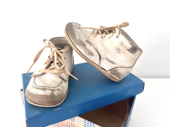 Vintage Jumping-Jacks Leather Baby Shoes Size 5D - Distressed Decor