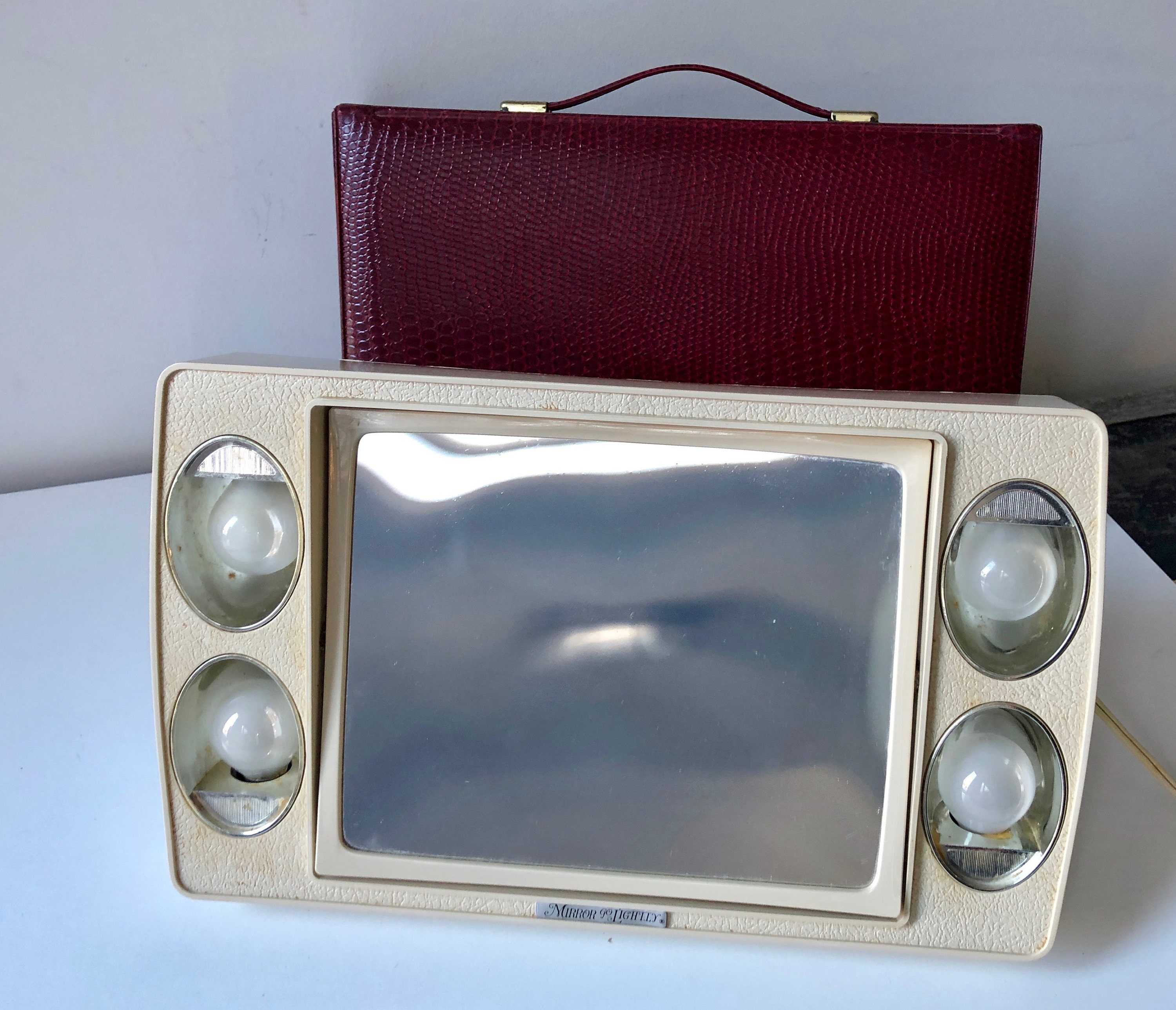 Vintage MAKE UP MIRROR With Travel Case Mirror Go Lightly Etsy UK