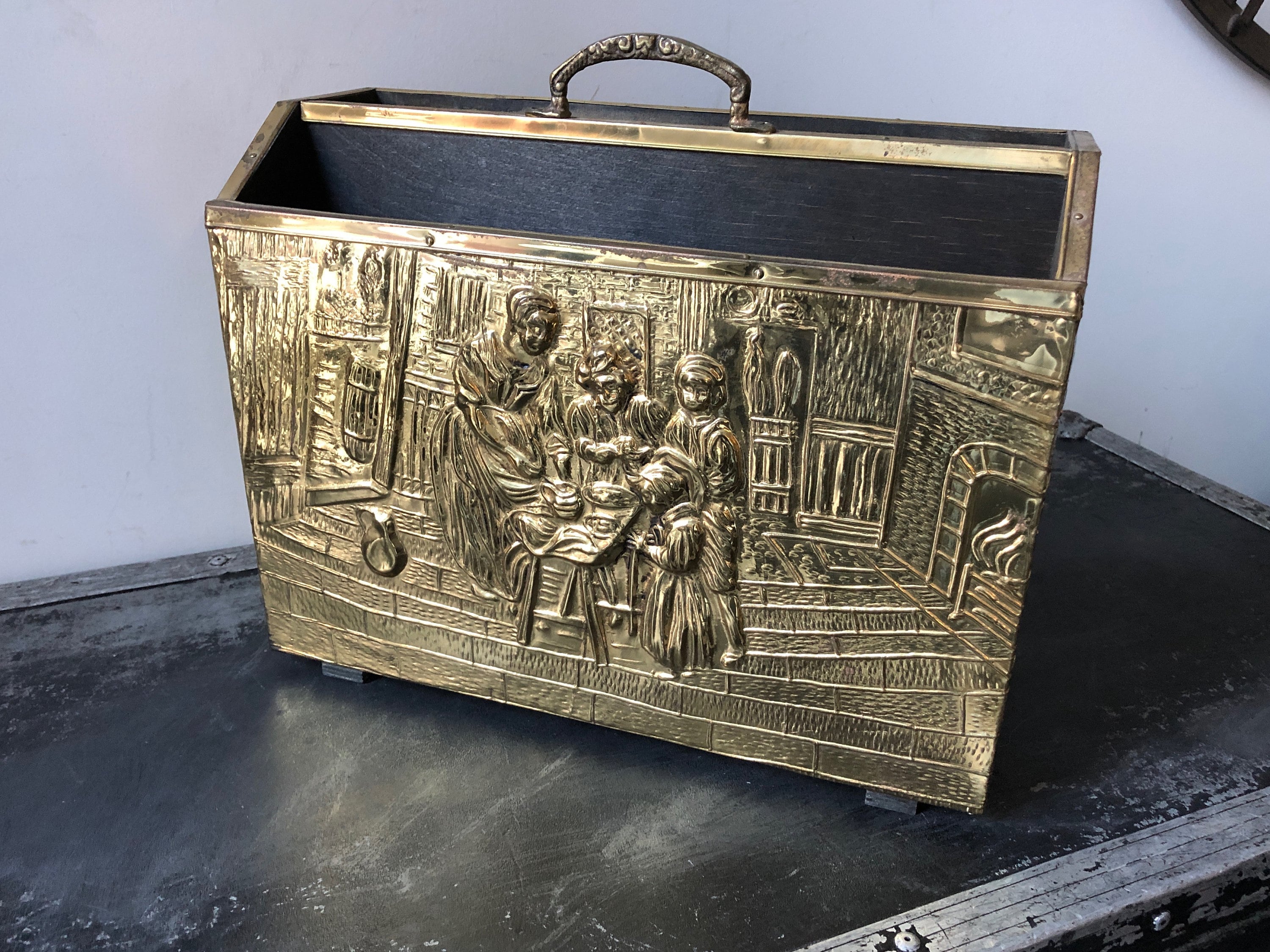 キッチン収納・ラック ACTUS Maze JOURNAL RACK BRASS Vntage HAMMERED BRASS MAGAZINE Rack, Mid-century Embossed