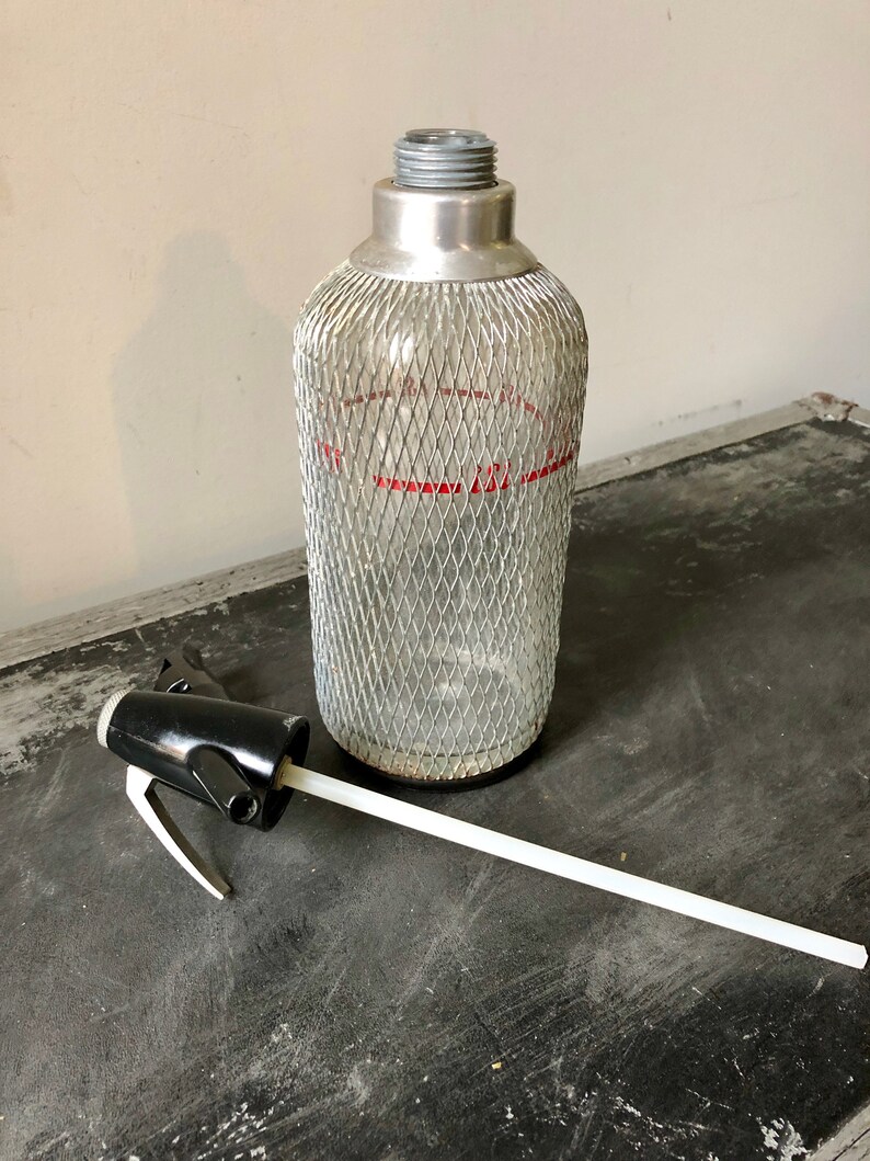 Vintage MESH SELTZER BOTTLE 1950s Isi Seltzer Bottle Mid Etsy