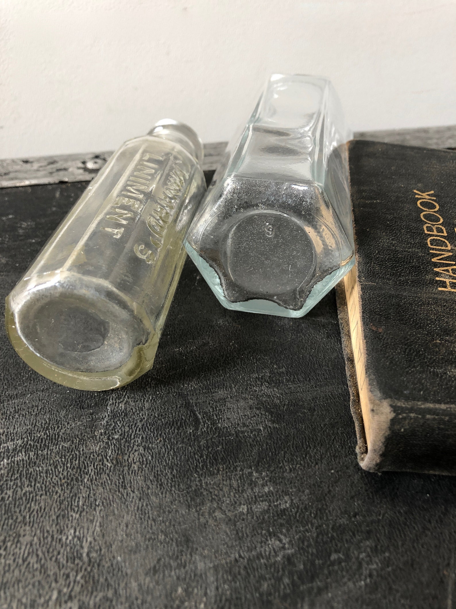 Vintage PAIR of CLEAR BOTTLES Minard's Liniment Bottle 6 - Etsy Canada