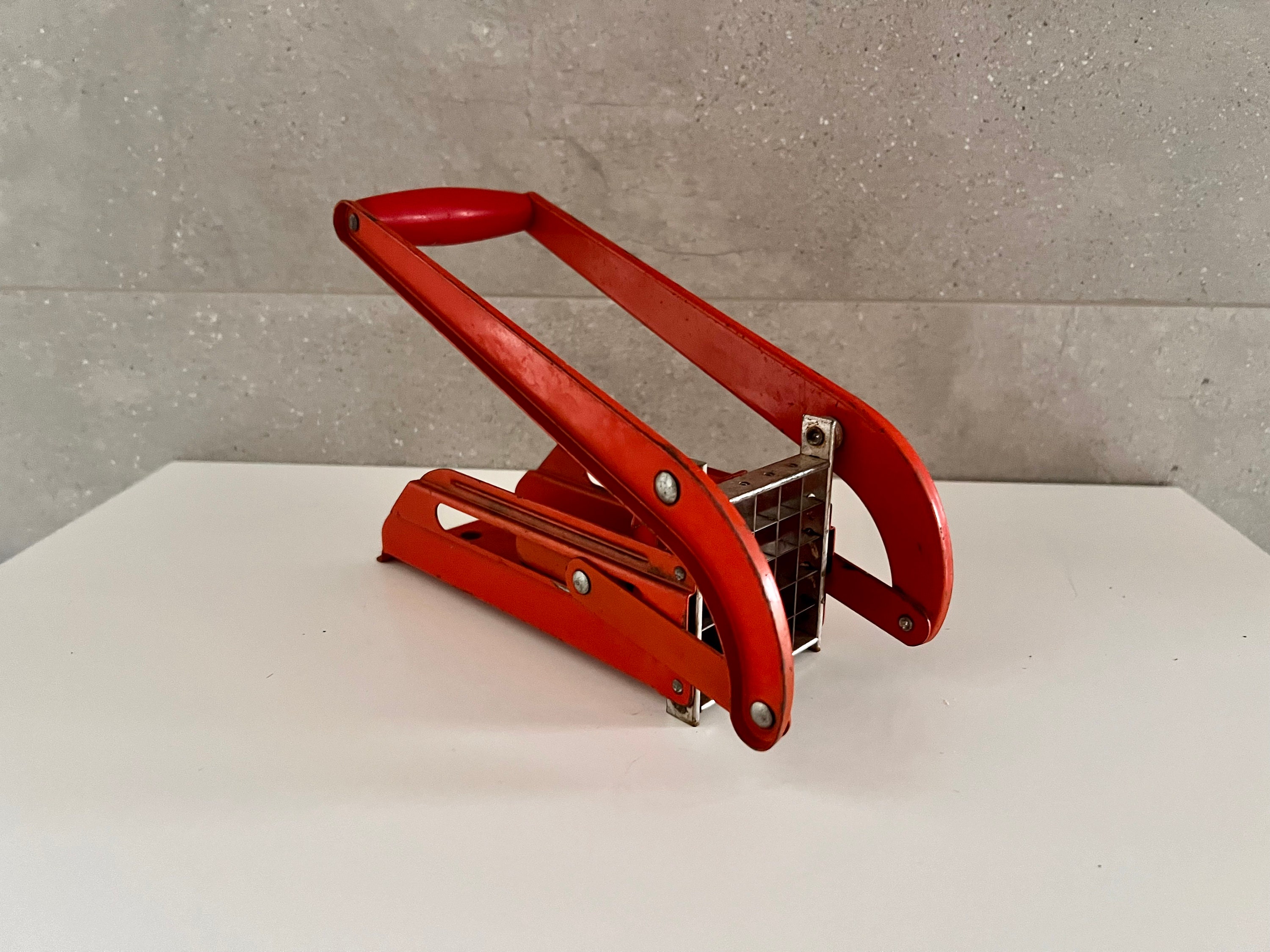 Potato Chopper Cutter 1950's French Fry Slicer Retro Kitchen Hand Tool  Faded Red Wooden Handles Vegetable Dicer Cooking Vintage Decor 