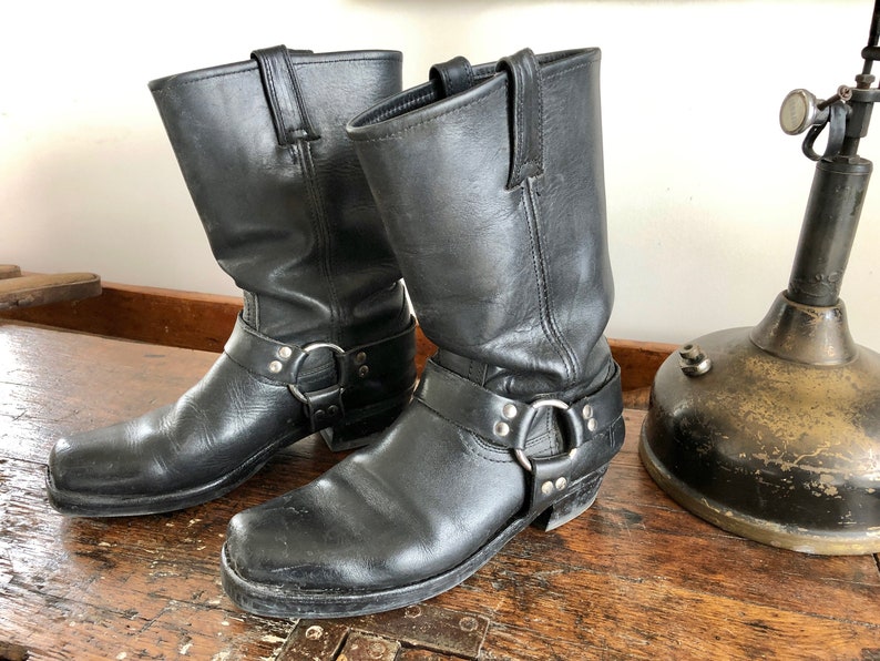 frye women's motorcycle boots
