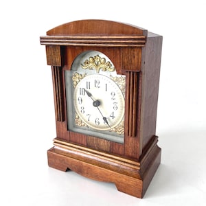 Vintage GERMAN MANTEL CLOCK with Key, Blessing Clock, Crescent Moon Mark, Working! Wood Case Timepiece, ca. 1930s–50s, Art Deco Revival
