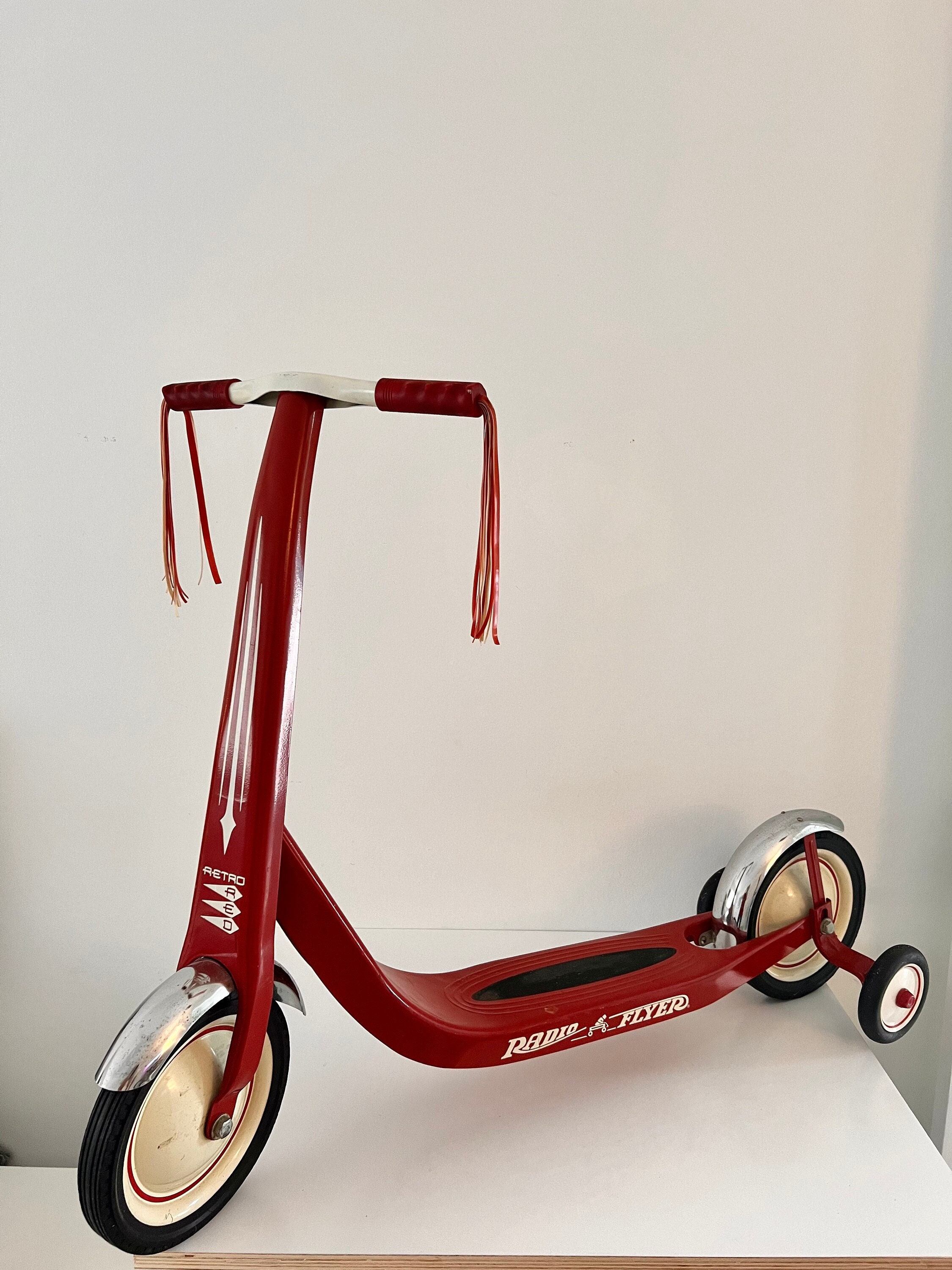 Vintage 1960s RADIO FLYER SCOOTER, retro Red Scooter, Excellent Condition Retro Scooter, Candy Apple Red Scooter, Child's Room Decor - Etsy Vintage 1960s RADIO FLYER SCOOTER, retro Red Scooter, Excellent Condition Retro Scooter, Candy Apple Red Scooter, Child's Room Decor - Etsy