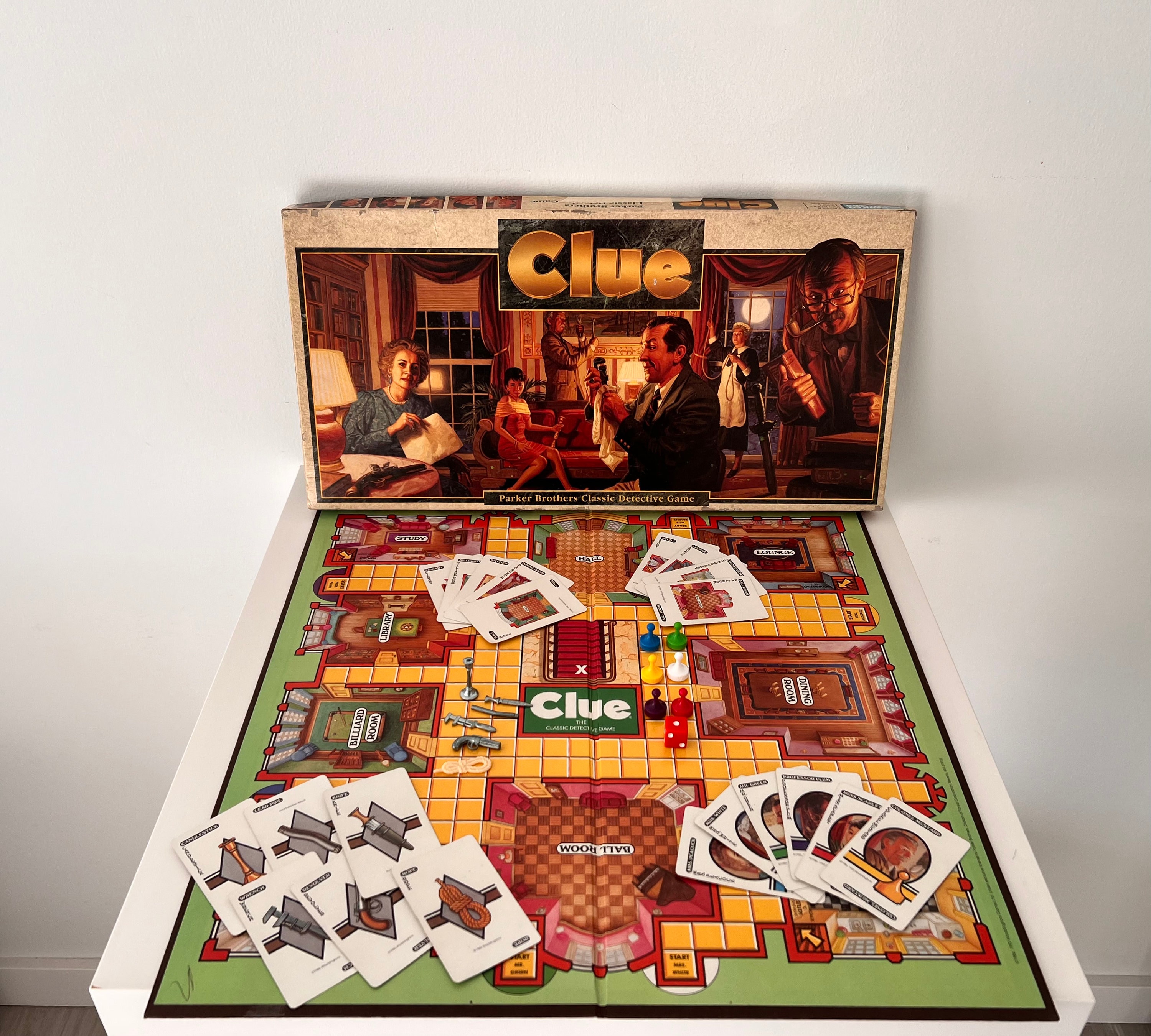 Vintage 1986 Clue Board Game: Parker Brothers Detective Family