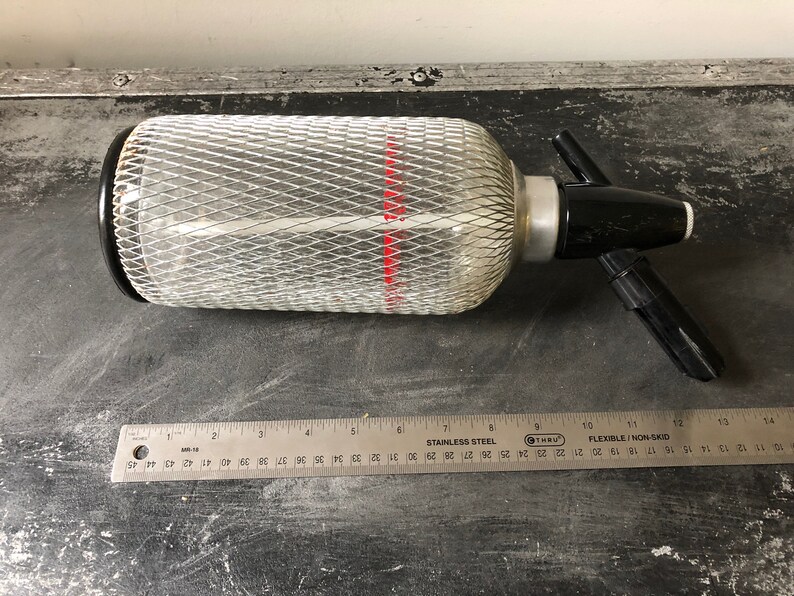 Vintage MESH SELTZER BOTTLE 1950s Isi Seltzer Bottle Mid Etsy