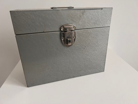 Boîte de rangement en métal vintage, boîte utilitaire grise