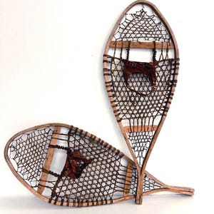 Raquetas de nieve antiguas de madera, estilo hurón de Quebec, década de 1940, decoración rústica de cabaña de campo, 41"