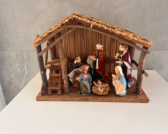 Vintage RUSTIC NATIVITY SCENE, Wood & Resin 6 Piece Nativity Scene in Stable, Christmas Holiday Decor, Wise Men Baby Jesus Mary Joseph