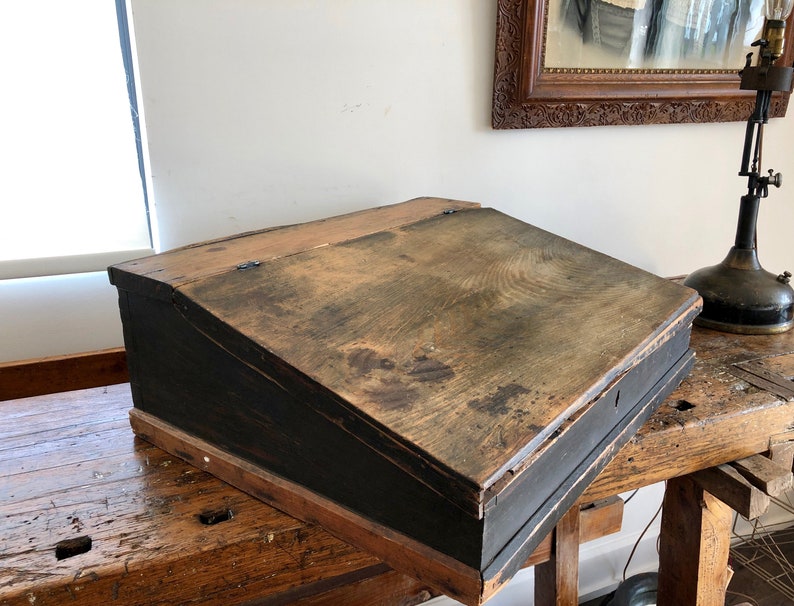 Vintage Slope Front Desk Antique Slant Top Clerk S W Cubbyholes Pine Table School Master Rustic Farmhouse Writing