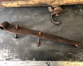 Hand Forged Barn Hinge: Primitive 1800s Farm Door Hardware