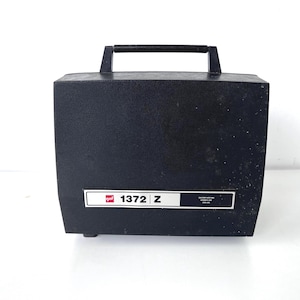 Vintage GAF FILM PROJECTOR, 1372 Z Dual 8mm/Super 8mm Film Projector, Automatic Load, Zoom Lens, Mid-Century Black Portable Model with Reel
